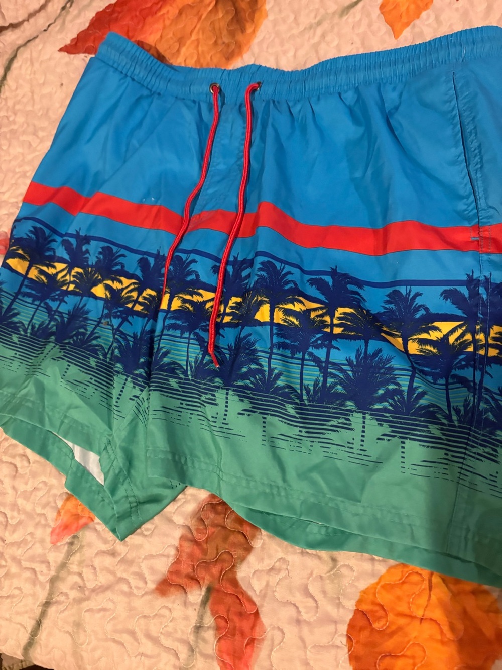 Men’s bathing trunks